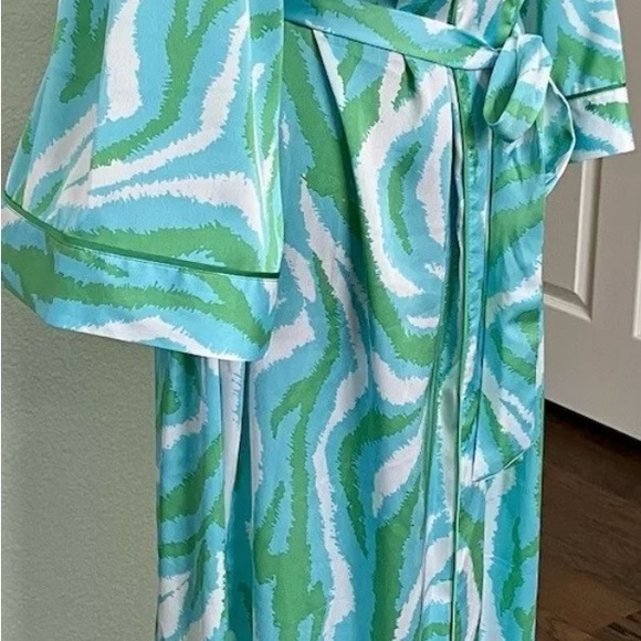 DVF diane von furstenburg long satin wrap robe green/blue zebra - Picture 4 of 8